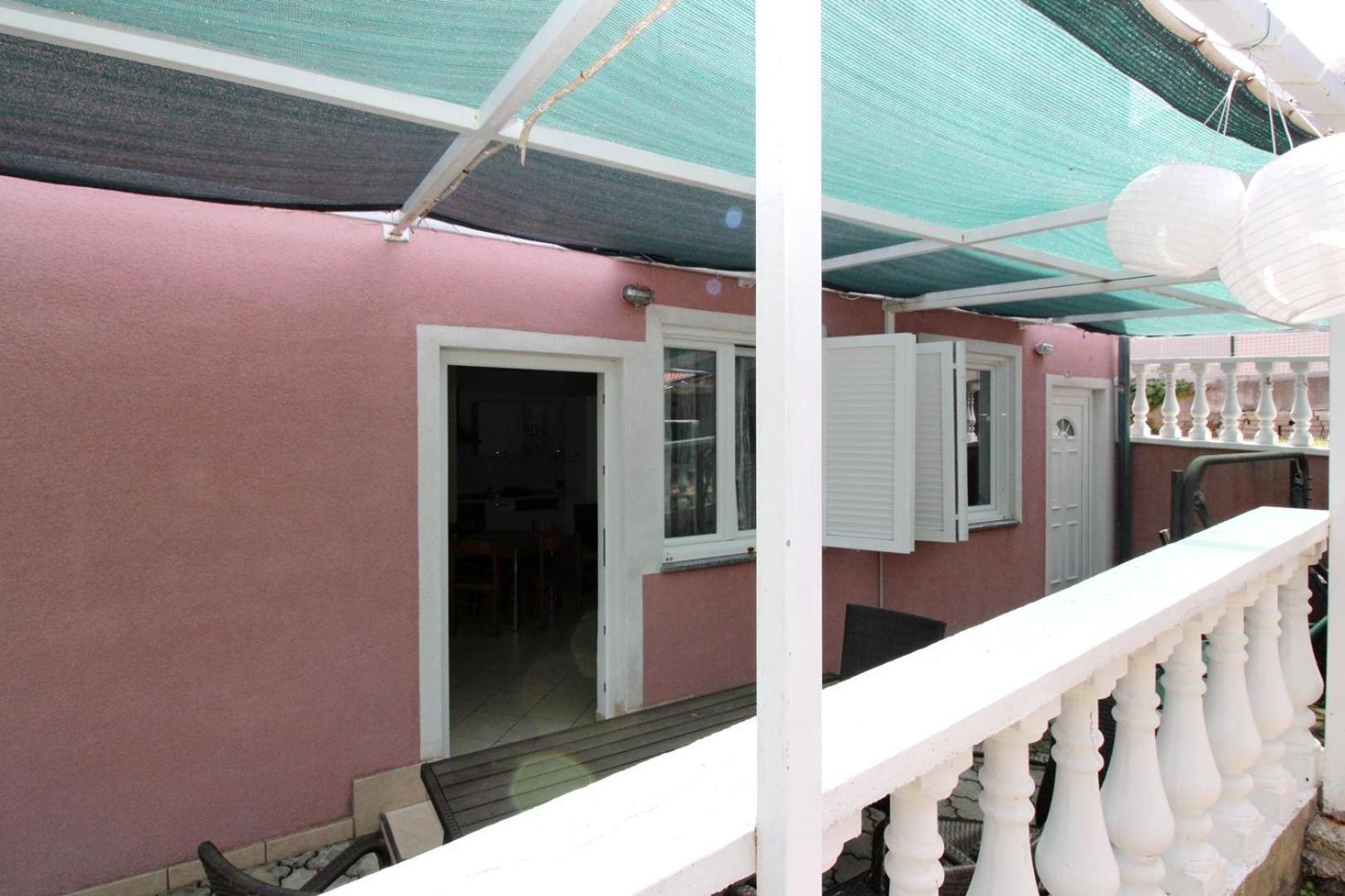 Apartments Lovincic Baska  Exterior photo