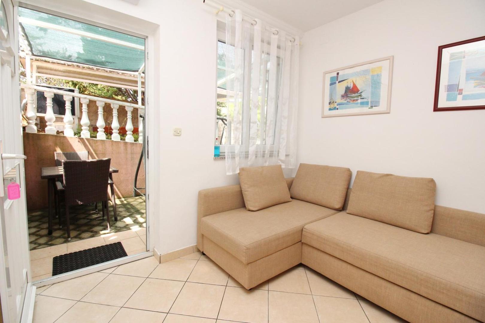 Apartments Lovincic Baska  Exterior photo