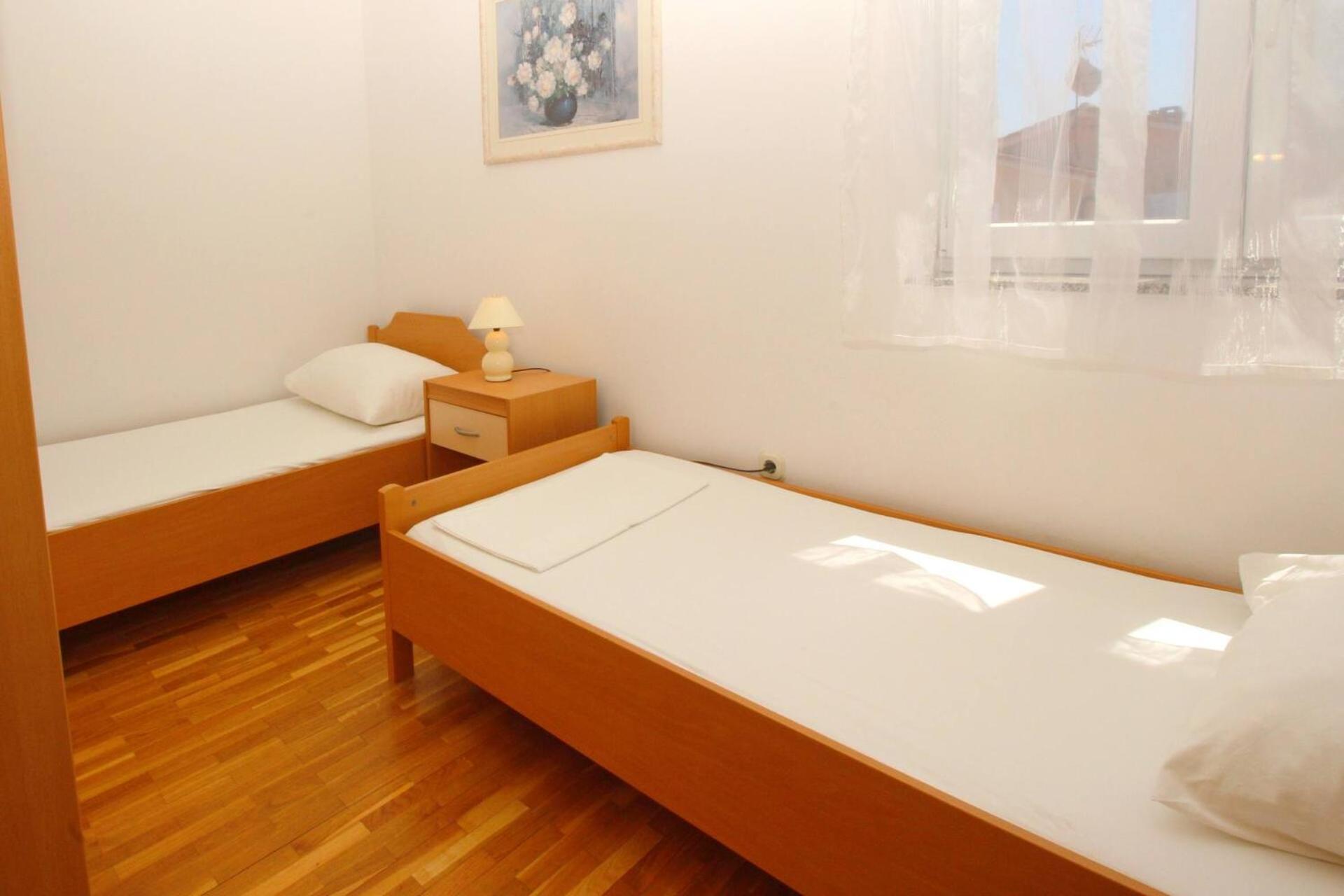 Apartments Lovincic Baska  Exterior photo