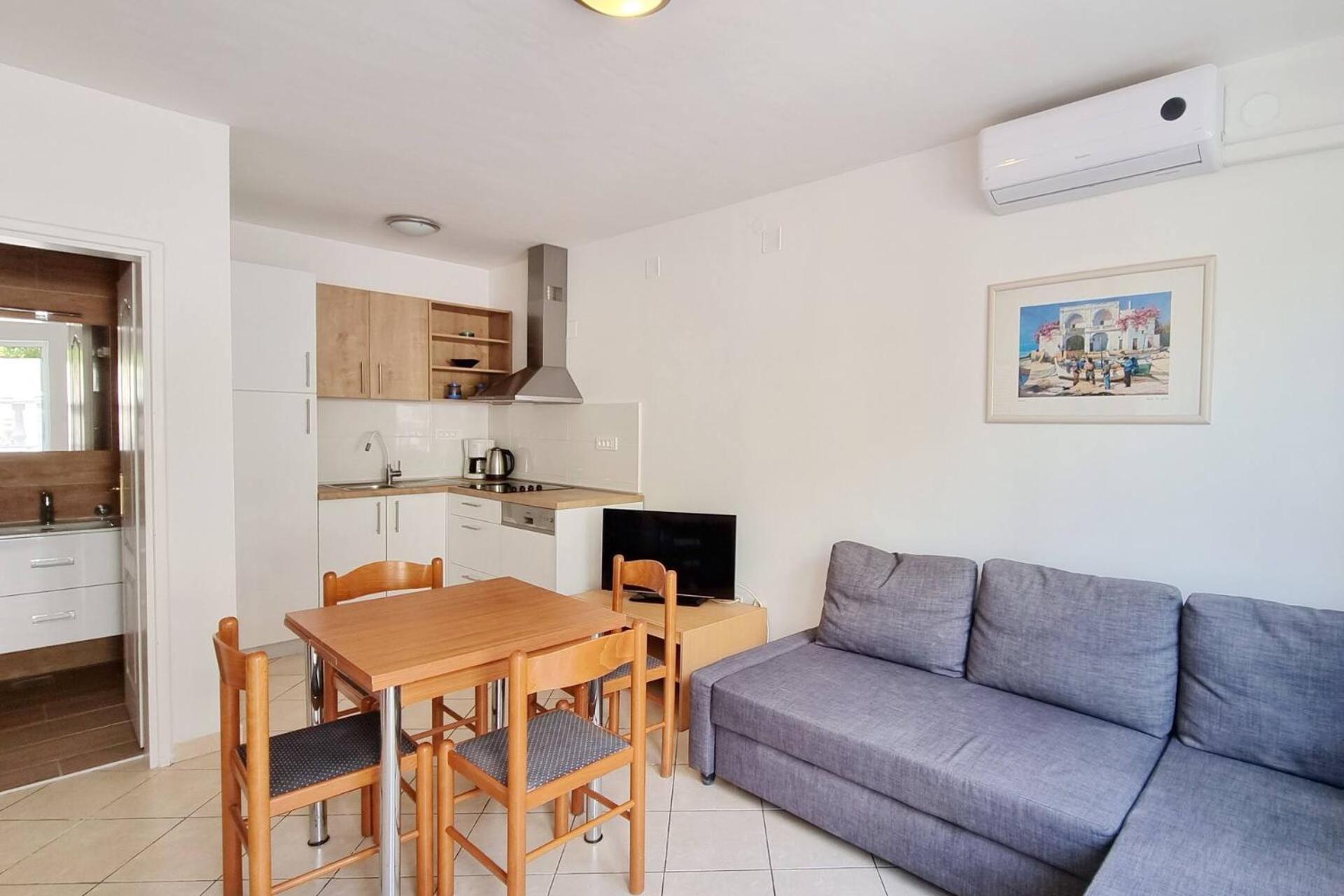 Apartments Lovincic Baska  Exterior photo