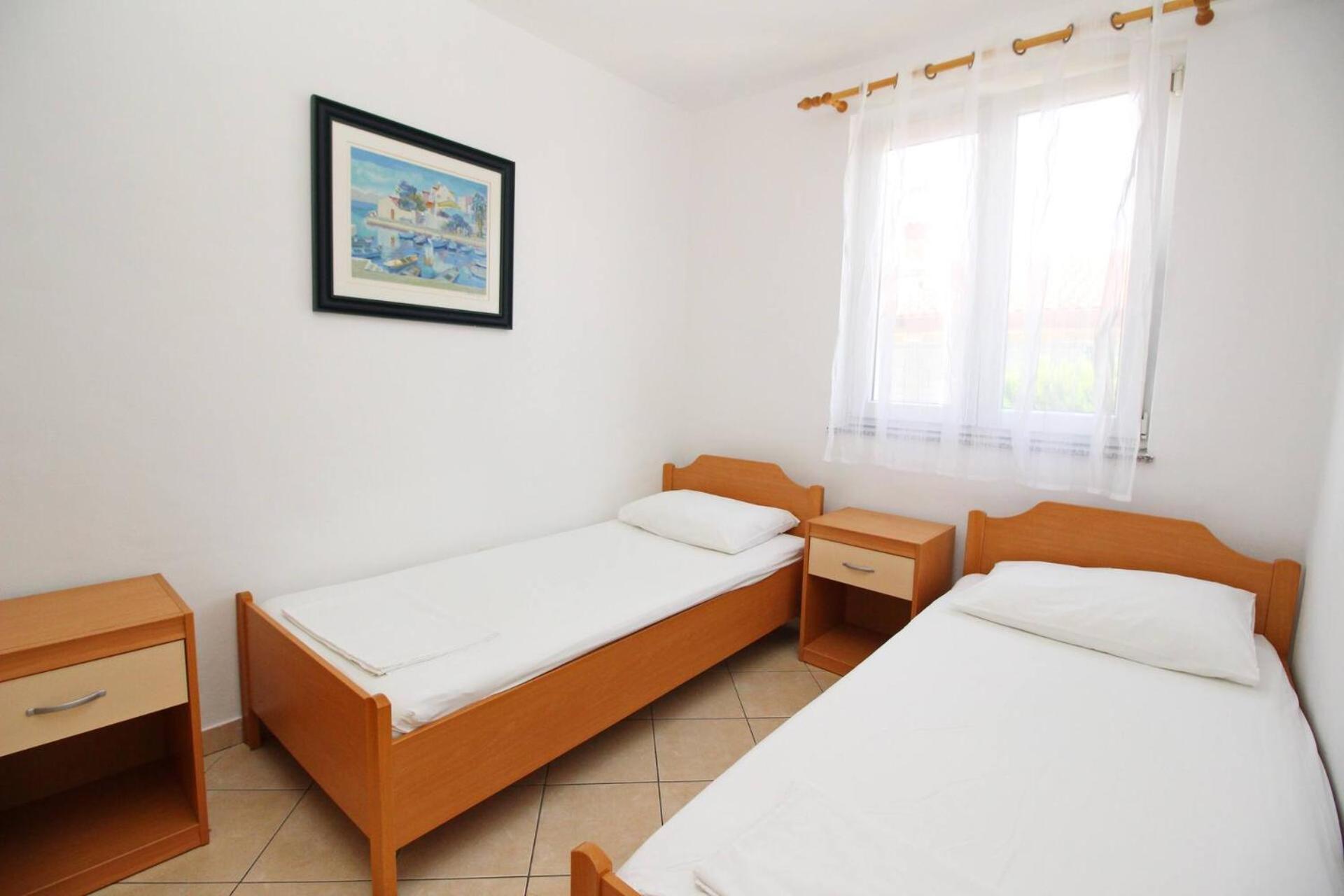 Apartments Lovincic Baska  Exterior photo